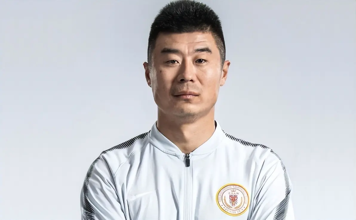 坐镇