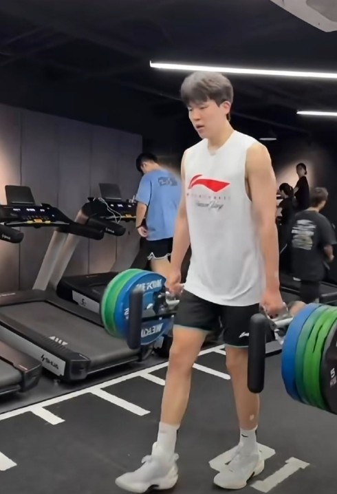 UdOkD, 杨瀚森在佛