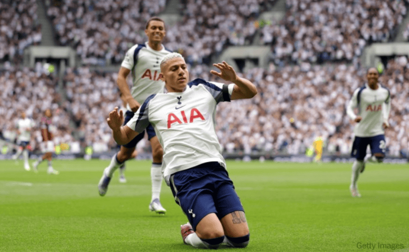 球队更朝换, 最沉默的球 球队更朝换, 最沉默的球