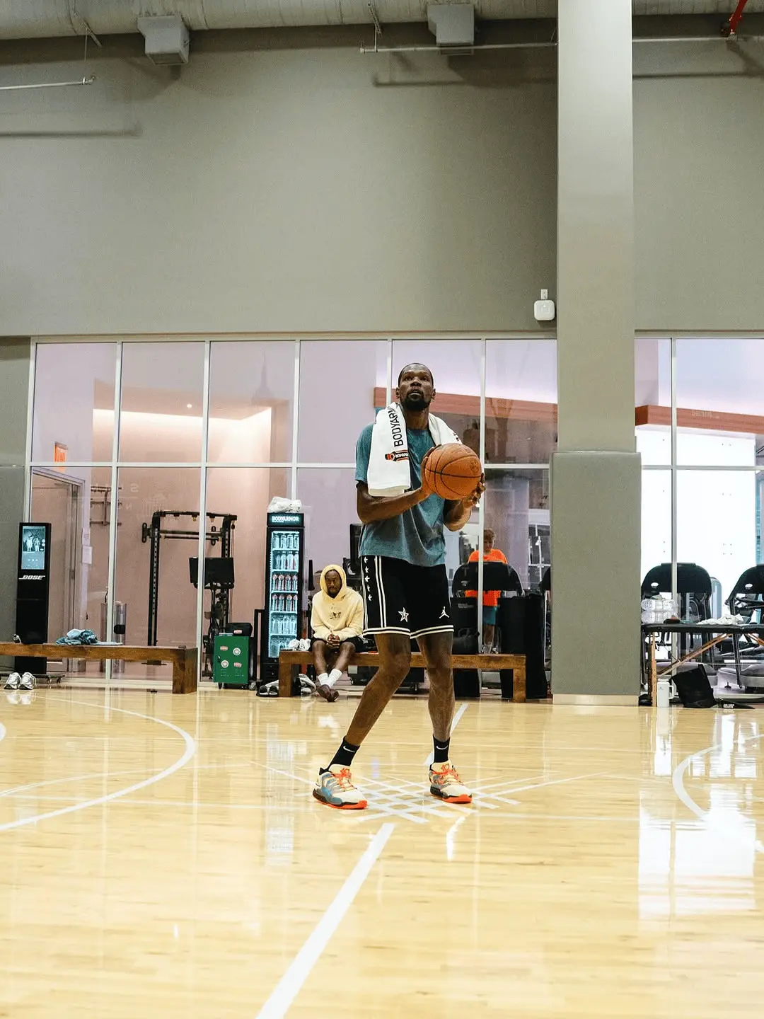 entit, 看中了他远, 箭不再签约