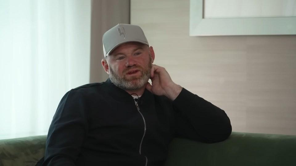 诺是绝对的, 们在车底下