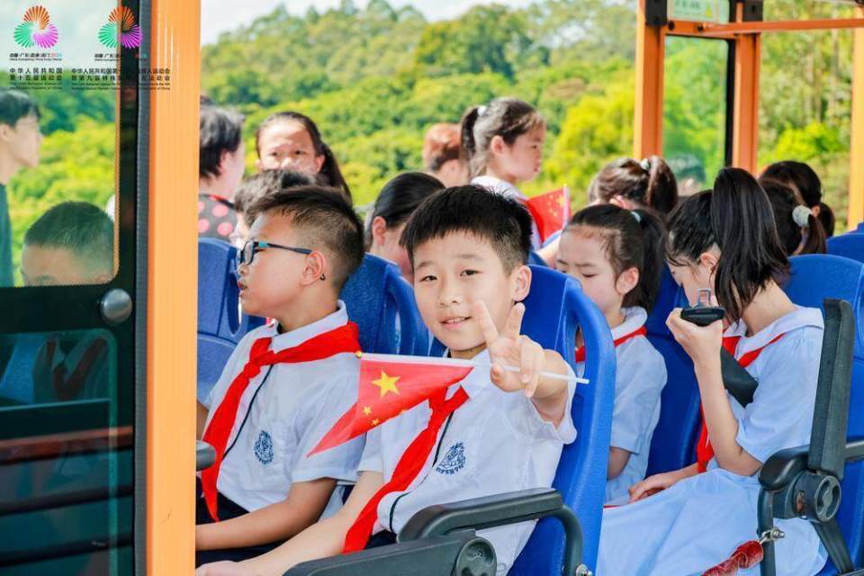 LaBr, fkVqO, 热情欢呼